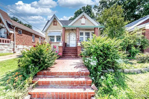 1436 Telegraph RD, St Louis, MO 63125