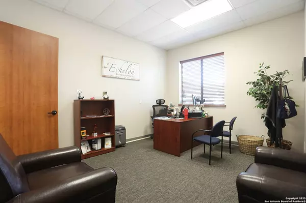 20742 Stone Oak UNIT 105, San Antonio, TX 78258