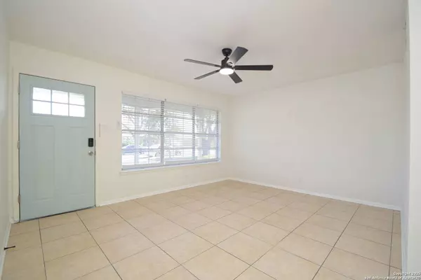 343 Goodhue, San Antonio, TX 78218