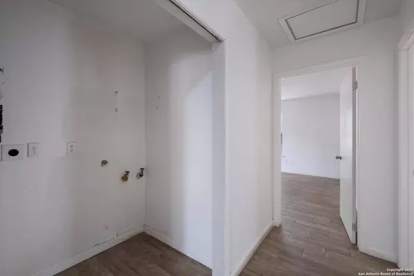 222 Cortez Ave, San Antonio, TX 78237