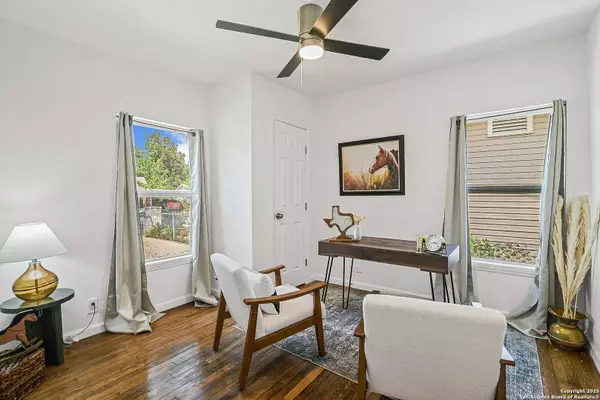 1634 Ridgewood Court, San Antonio, TX 78201