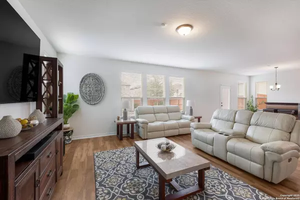 11370 Sprightly Ln, San Antonio, TX 78254