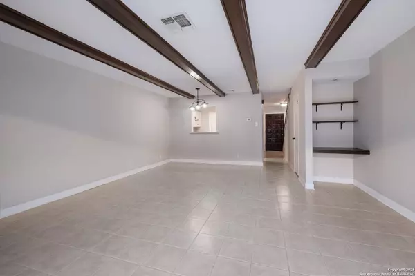 11303 Vance Jackson UNIT K1, San Antonio, TX 78230