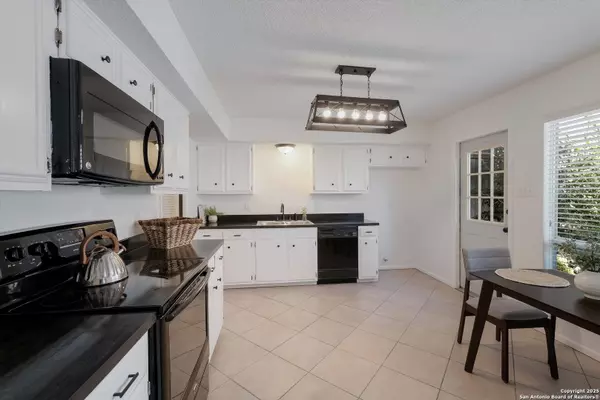 11303 Vance Jackson UNIT B3, San Antonio, TX 78230