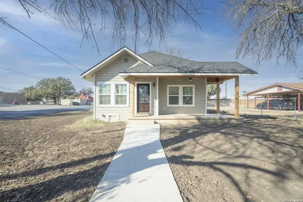 710 20th Street, Hondo, TX 78861