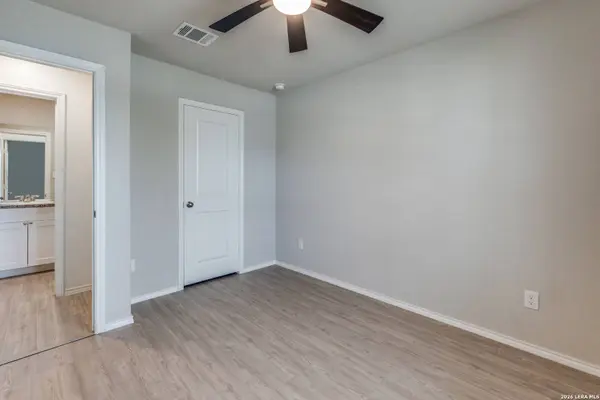 10535 Hammock Hill, Converse, TX 78109