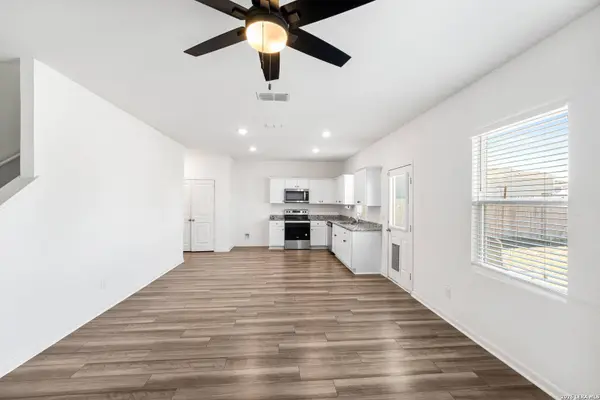5639 PEARL MDW, Converse, TX 78109