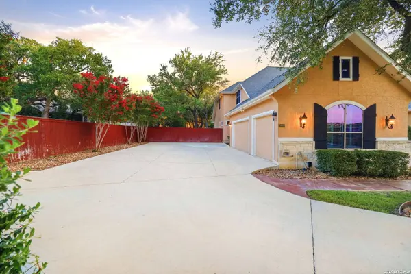 24003 Fog Cyn, San Antonio, TX 78258