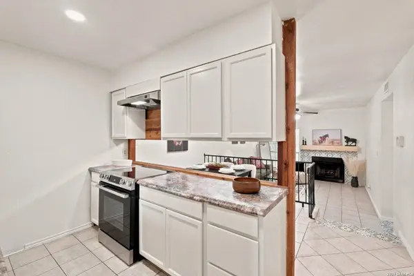 8611 Datapoint UNIT 21, San Antonio, TX 78229