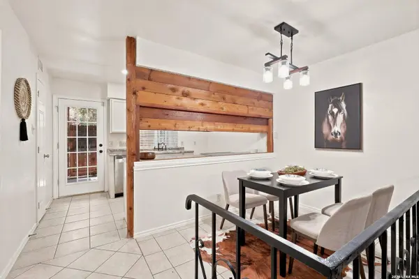 8611 Datapoint UNIT 21, San Antonio, TX 78229
