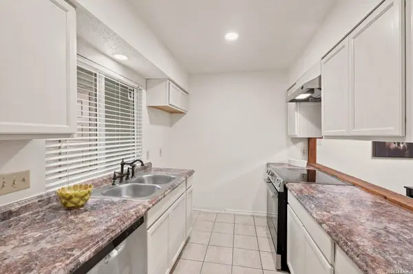 8611 Datapoint UNIT 21, San Antonio, TX 78229