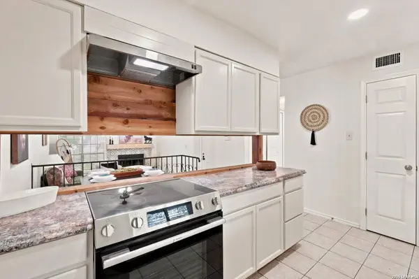 8611 Datapoint UNIT 21, San Antonio, TX 78229