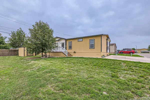 414 Bucks Circle, Converse, TX 78109