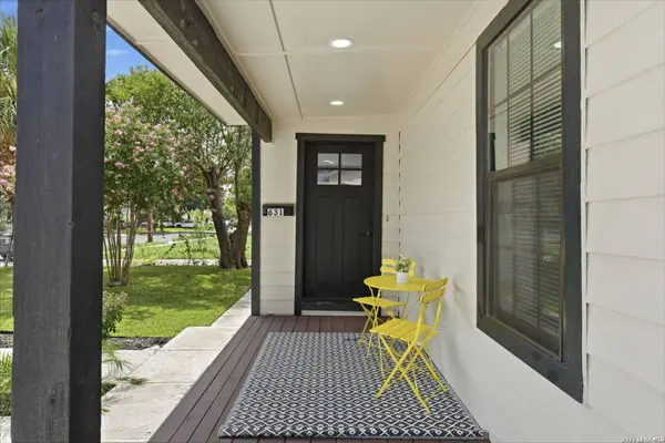 631 W Olmos, San Antonio, TX 78212