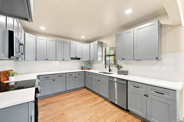2410 Lee Hall, San Antonio, TX 78201