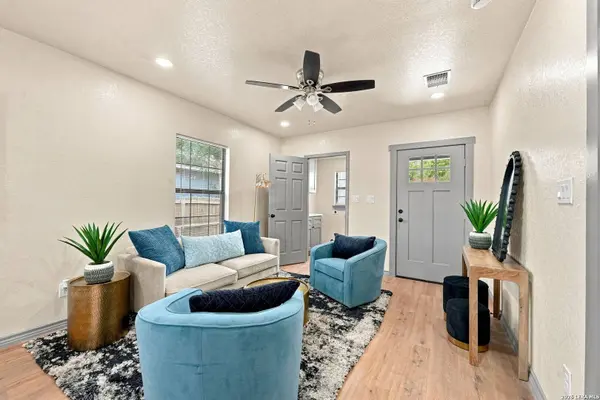 2410 Lee Hall, San Antonio, TX 78201