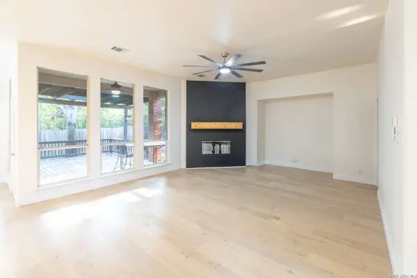227 Waxberry TRL, San Antonio, TX 78256