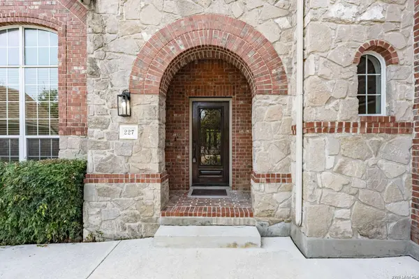227 Waxberry TRL, San Antonio, TX 78256