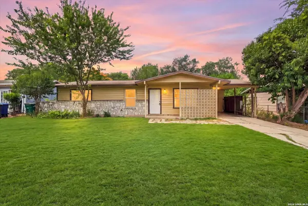 1807 Harness Ln