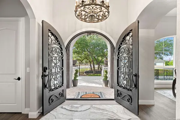 347 Curvatura, New Braunfels, TX 78132