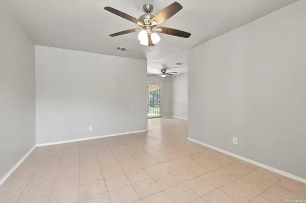 6291 APPLE VALLEY DR, San Antonio, TX 78242