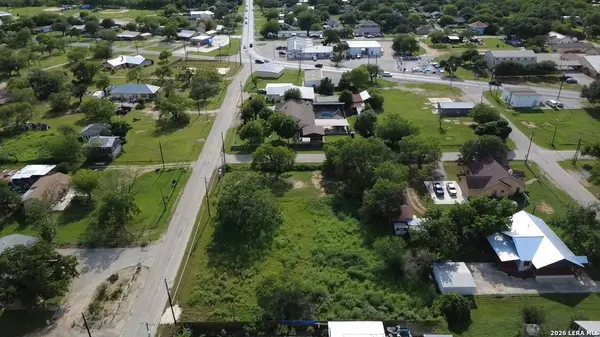 8107 DIXON RD, Somerset, TX 78069