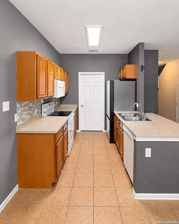 4109 St Charles Bay UNIT 4109, San Antonio, TX 78229