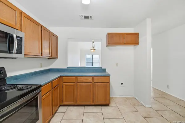 6102 Prince Charles, San Antonio, TX 78240