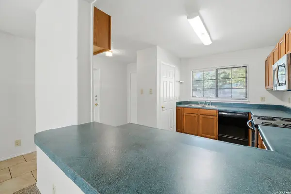 6102 Prince Charles, San Antonio, TX 78240