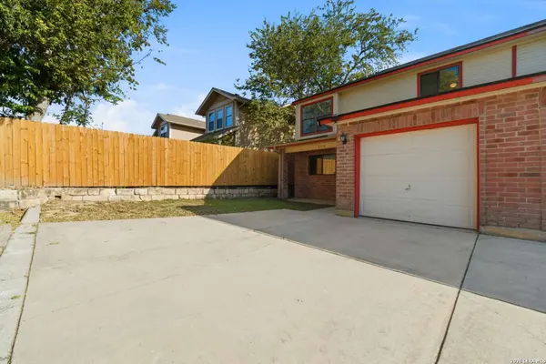 6102 Prince Charles, San Antonio, TX 78240