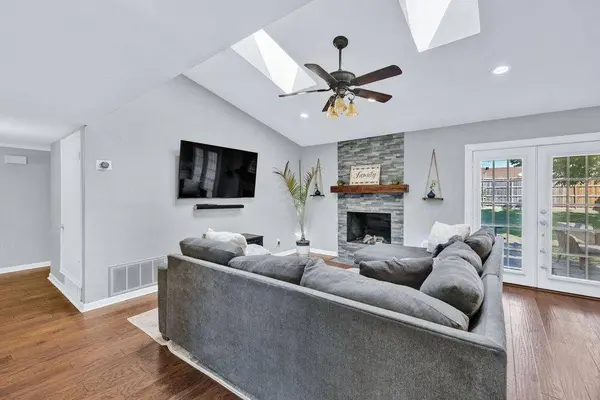 3125 Lockmoor Lane, Dallas, TX 75220