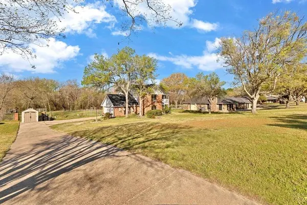 151 Buffalo Creek Drive, Crandall, TX 75114