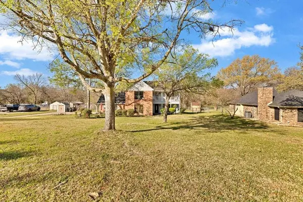 151 Buffalo Creek Drive, Crandall, TX 75114