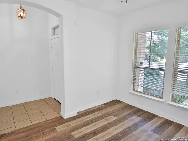 8443 Meadow Plains, San Antonio, TX 78254