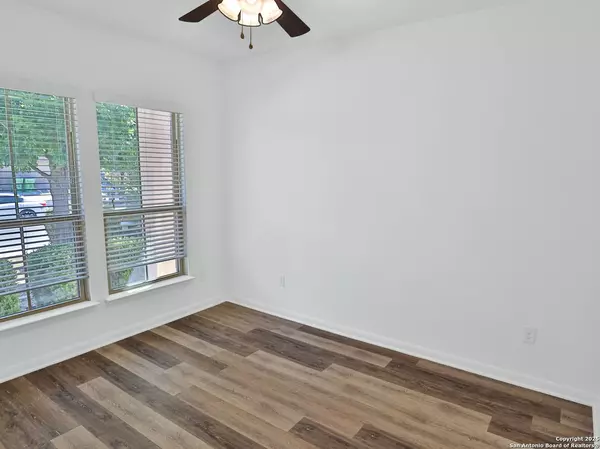 8443 Meadow Plains, San Antonio, TX 78254