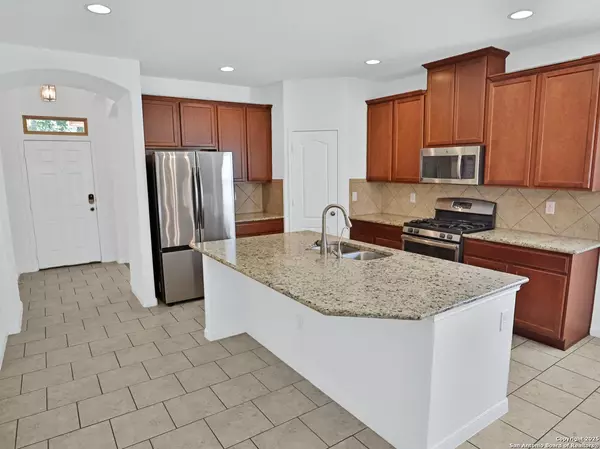 8443 Meadow Plains, San Antonio, TX 78254