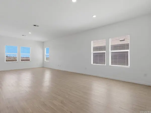 12914 Rosemary Bnd, St Hedwig, TX 78152
