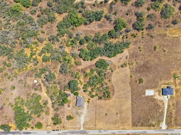 685 Clear Lake Loop, Poteet, TX 78065