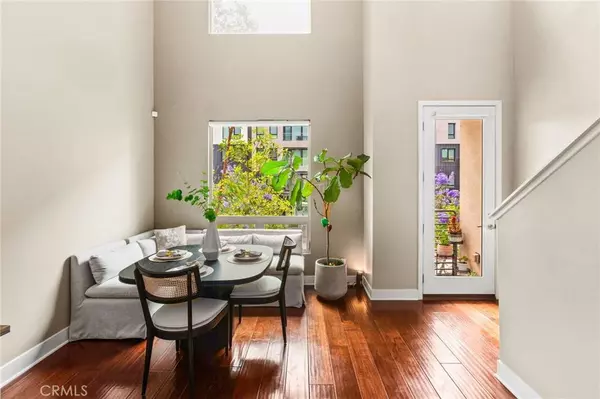 31 Soho, Irvine, CA 92612