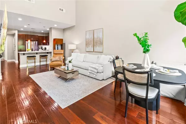 31 Soho, Irvine, CA 92612