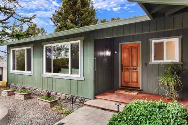 1060 Oakmont CT, Napa, CA 94559