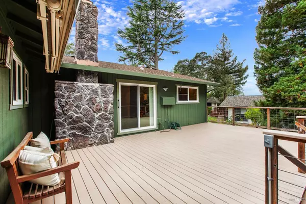 1060 Oakmont CT, Napa, CA 94559