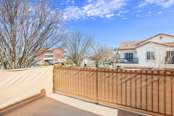 3301 N Park DR #411, Sacramento, CA 95835