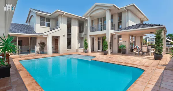 What to Know Before Buying a House with a Pool