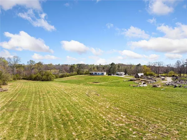 209 Hyde RD, Jasper, GA 30143