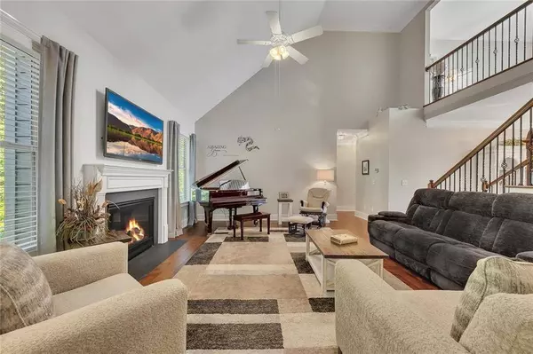 428 Canyon Creek LNDG, Canton, GA 30114