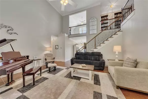 428 Canyon Creek LNDG, Canton, GA 30114