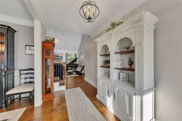 428 Canyon Creek LNDG, Canton, GA 30114