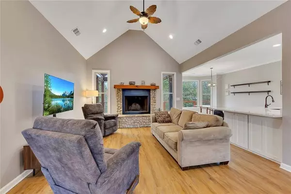 801 Town Creek Church RD, Talking Rock, GA 30175