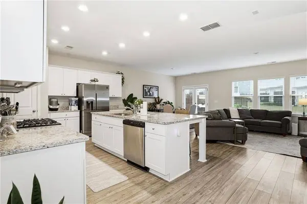 2160 Lanier Harbor PT, Buford, GA 30518